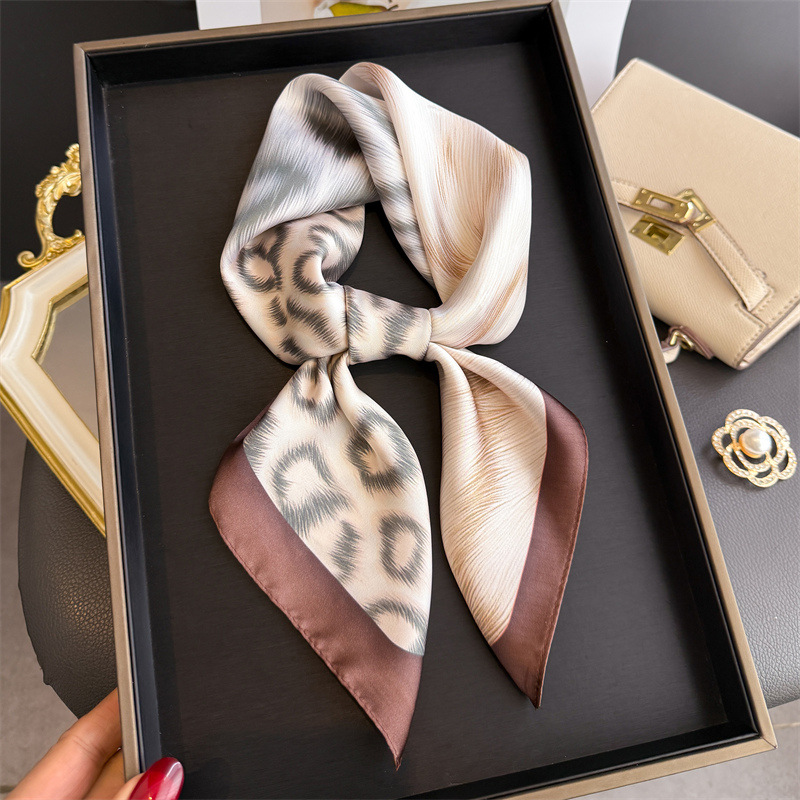 럭셔리 여성용 사각 스카프 실크 레오파드 프린트 넥커치 - Silk Scarf Square 리뷰 및 가격