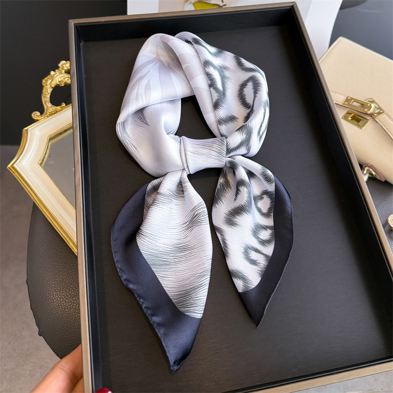 럭셔리 여성용 사각 스카프 실크 레오파드 프린트 넥커치 - Silk Scarf Square 리뷰 및 가격